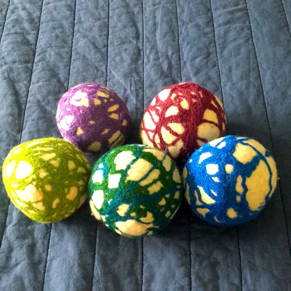 5 wool dryer balls, purchased at local arts fair 🧺
